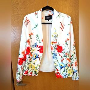 Floral blazer for spring